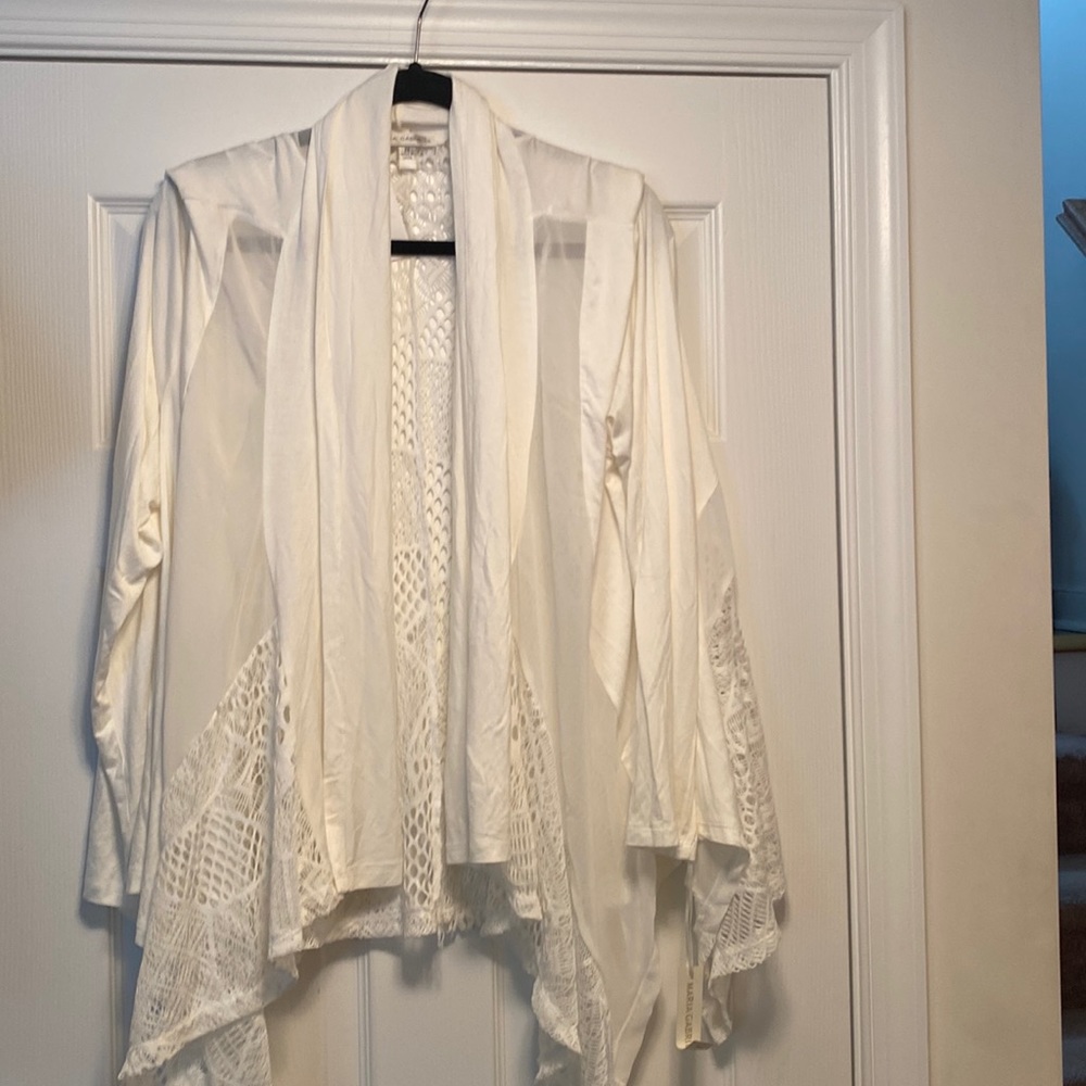 Brand new Maria Gabrielle Ivory 2X Shawl with long sleeves